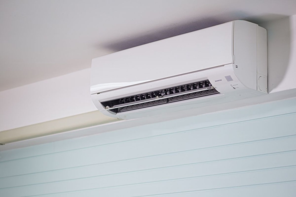 High-Efficiency AC Installation in Hyde Park Bungalow